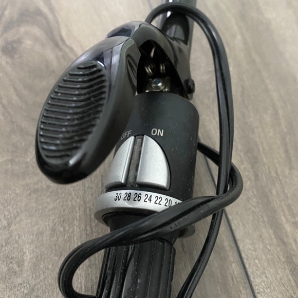 BaByliss Curling Iron - Picture 4 of 8